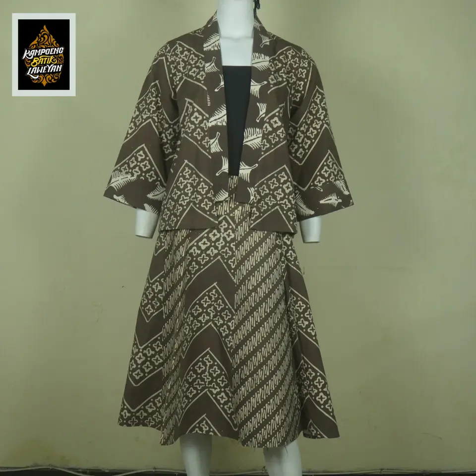 Kain batik malam sawit dari Batik Marin Laweyan